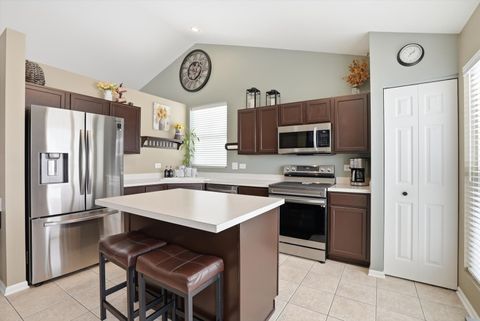 Tiny photo for 1600 Prairieview Boulevard, Bolingbrook, IL 60490 (MLS # 12617171)