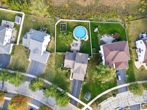 Tiny photo for 1600 Prairieview Boulevard, Bolingbrook, IL 60490 (MLS # 12617171)