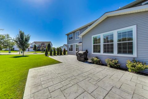 Tiny photo for 27100 Timber Wood Court, Plainfield, IL 60585 (MLS # 12554476)