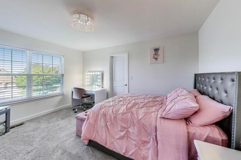 Tiny photo for 27100 Timber Wood Court, Plainfield, IL 60585 (MLS # 12554476)