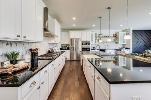 Tiny photo for 27100 Timber Wood Court, Plainfield, IL 60585 (MLS # 12554476)