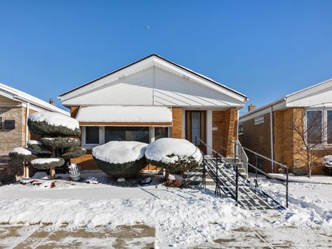 Tiny photo for 6031 S Moody Avenue, Chicago, IL 60638 (MLS # 12555683)