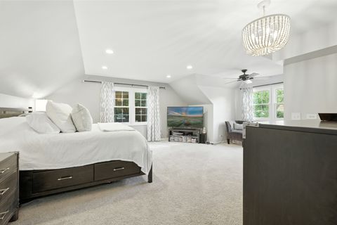 Tiny photo for 10 W 12TH Avenue, Naperville, IL 60563 (MLS # 12459693)