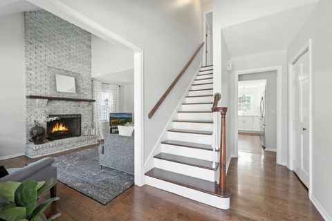 Tiny photo for 10 W 12TH Avenue, Naperville, IL 60563 (MLS # 12459693)