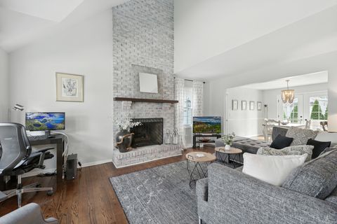 Tiny photo for 10 W 12TH Avenue, Naperville, IL 60563 (MLS # 12459693)