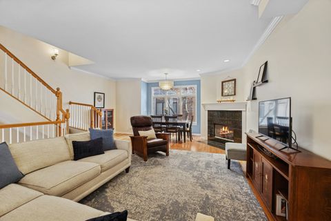 Tiny photo for 422 Pennsylvania Way, Oak Park, IL 60302 (MLS # 12559485)