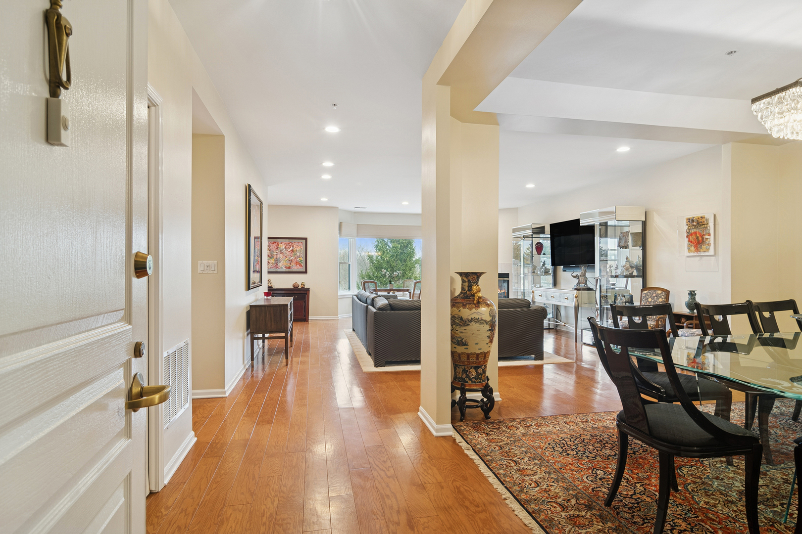 20 Trafalgar Square 401