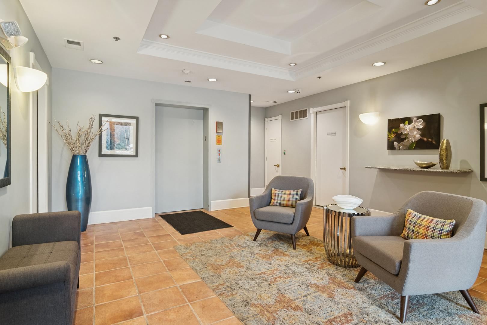 20 Trafalgar Square 401