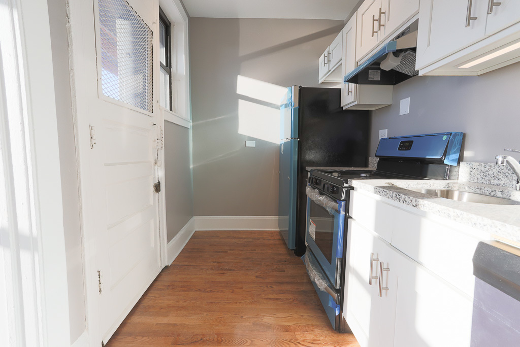 637 W Cornelia Avenue 3W