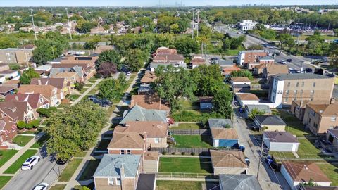 Tiny photo for 10047 S Calumet Avenue, Chicago, IL 60628 (MLS # 12544444)