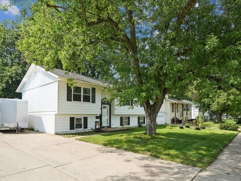 Tiny photo for 409 15th Place, Camanche, IA 52730 (MLS # 12749315)