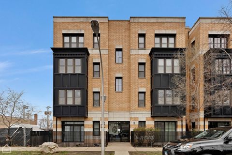 Photo of 2243 N Lister Avenue #402, Chicago, IL 60614 (MLS # 12619640)