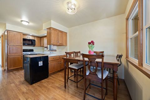 Tiny photo for 4239 Park Avenue, Brookfield, IL 60513 (MLS # 12569829)