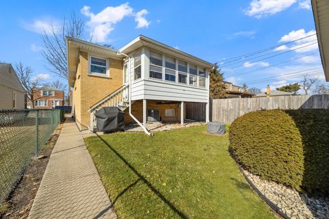 Tiny photo for 4239 Park Avenue, Brookfield, IL 60513 (MLS # 12569829)