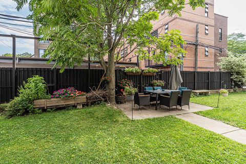 Tiny photo for 7223 N Oakley Avenue #1E, Chicago, IL 60645 (MLS # 12587301)