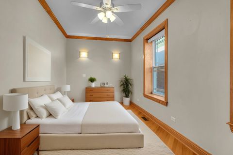 Tiny photo for 7223 N Oakley Avenue #1E, Chicago, IL 60645 (MLS # 12587301)