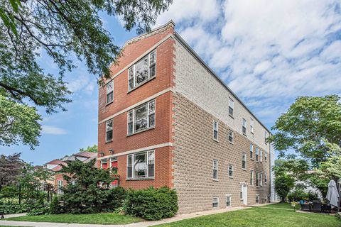 Tiny photo for 7223 N Oakley Avenue #1E, Chicago, IL 60645 (MLS # 12587301)