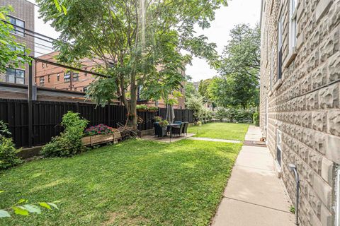 Tiny photo for 7223 N Oakley Avenue #1E, Chicago, IL 60645 (MLS # 12587301)