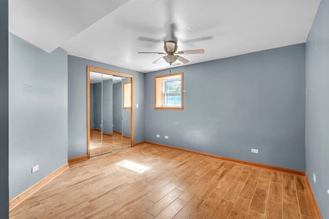 Tiny photo for 7223 N Oakley Avenue #1E, Chicago, IL 60645 (MLS # 12587301)