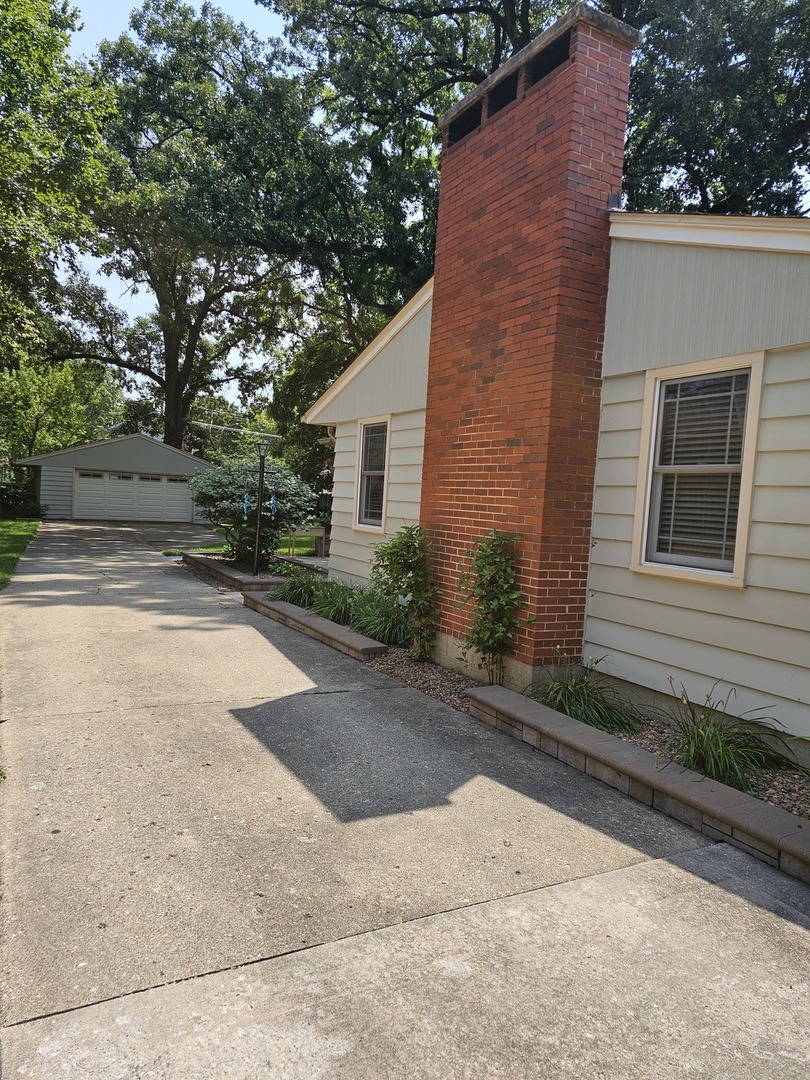 457 Vine Street