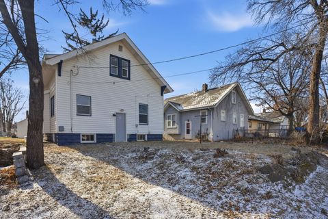 Tiny photo for 1117 19th Avenue, Rock Island, IL 61201 (MLS # 12581341)