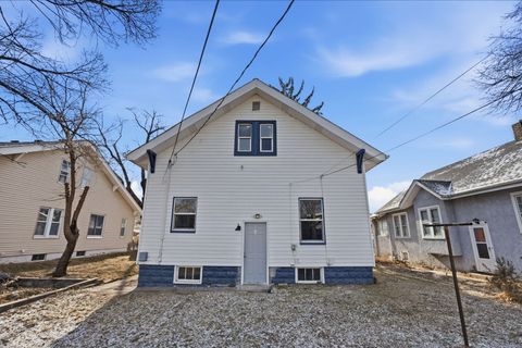 Tiny photo for 1117 19th Avenue, Rock Island, IL 61201 (MLS # 12581341)