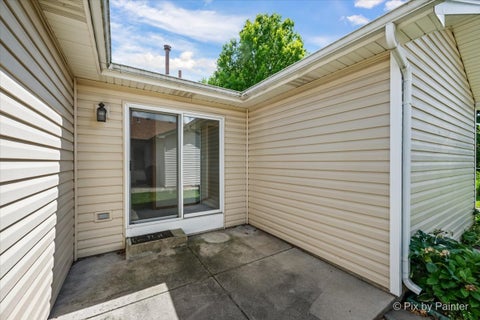 Tiny photo for 58 Silver Trail, North Aurora, IL 60542 (MLS # 12690022)