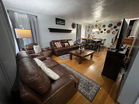 Tiny photo for 499 Gilbert Drive, Wood Dale, IL 60191 (MLS # 12674259)