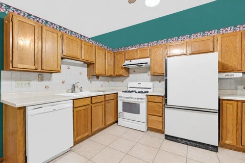 Tiny photo for 110 Port Cove CV, Carpentersville, IL 60110 (MLS # 12713343)