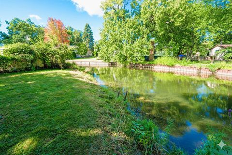 Tiny photo for 39450 N Circle Avenue, Antioch, IL 60002 (MLS # 12469462)