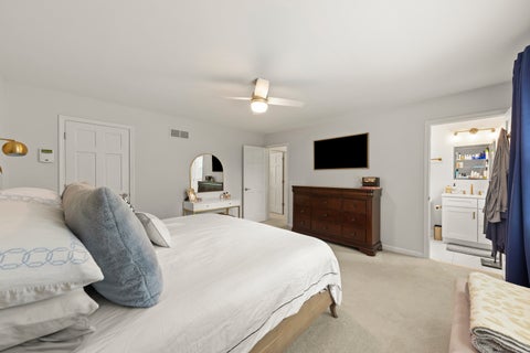 Tiny photo for 2042 Richton Drive, Wheaton, IL 60189 (MLS # 12546417)