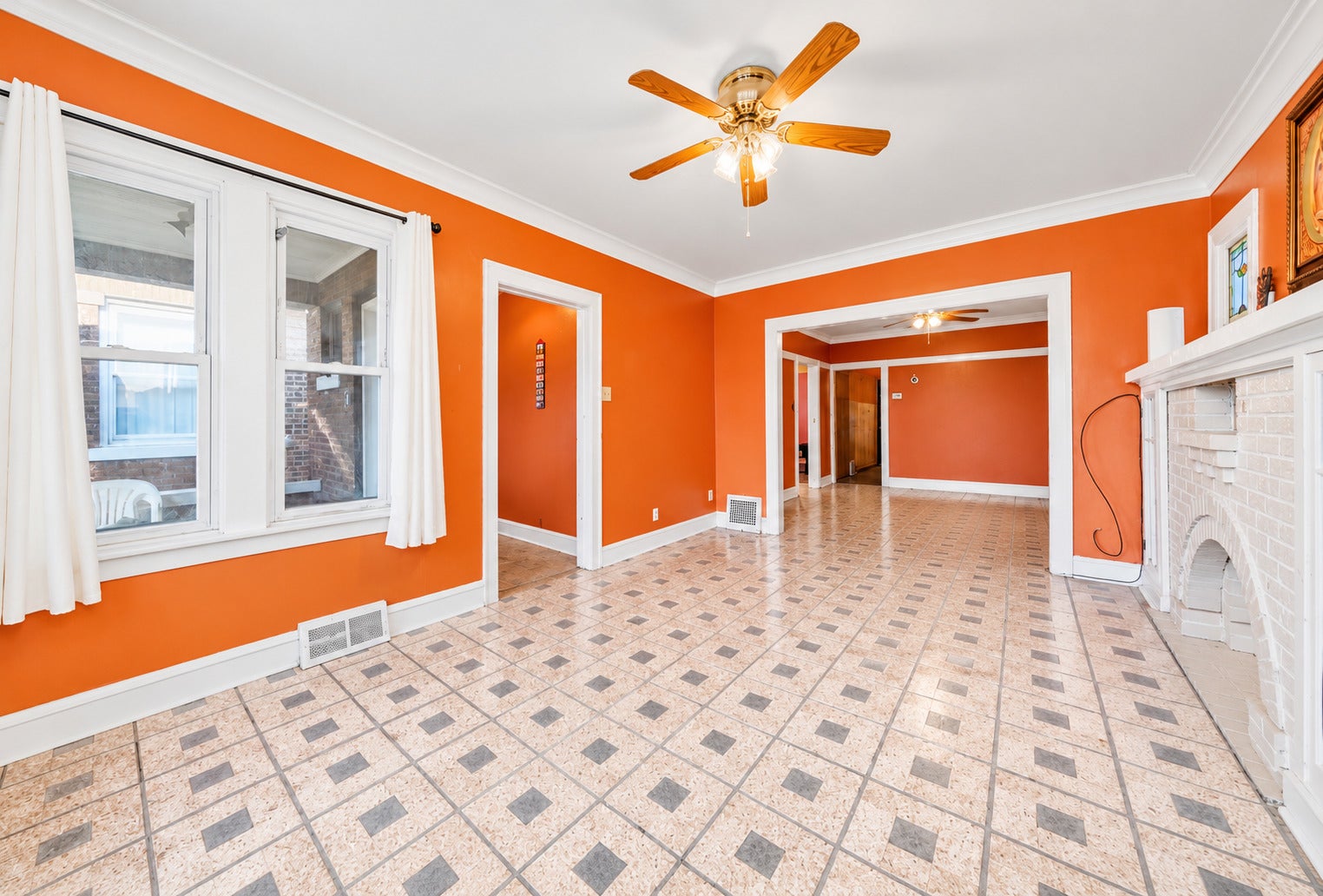3116 W 54th Place