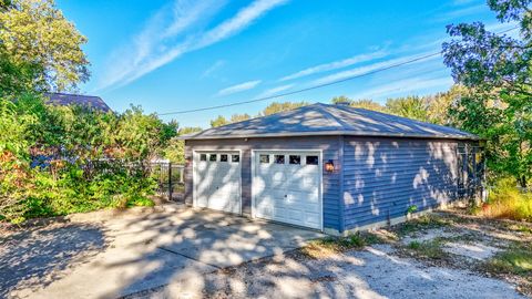 Tiny photo for 542 Chapel Street, Ottawa, IL 61350 (MLS # 12490497)