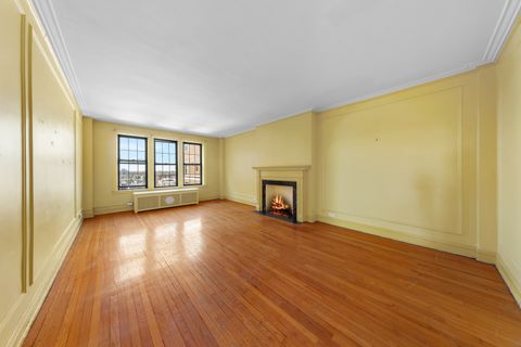 Tiny photo for 6935 S Crandon Avenue #8D, Chicago, IL 60649 (MLS # 12588210)