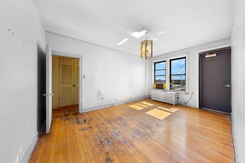 Tiny photo for 6935 S Crandon Avenue #8D, Chicago, IL 60649 (MLS # 12588210)