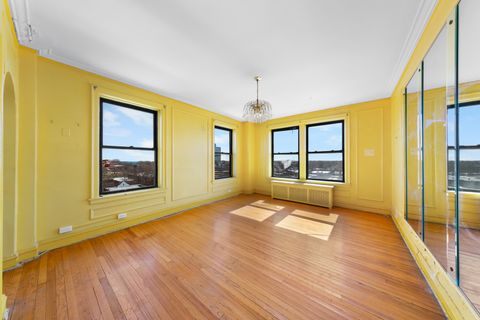 Tiny photo for 6935 S Crandon Avenue #8D, Chicago, IL 60649 (MLS # 12588210)