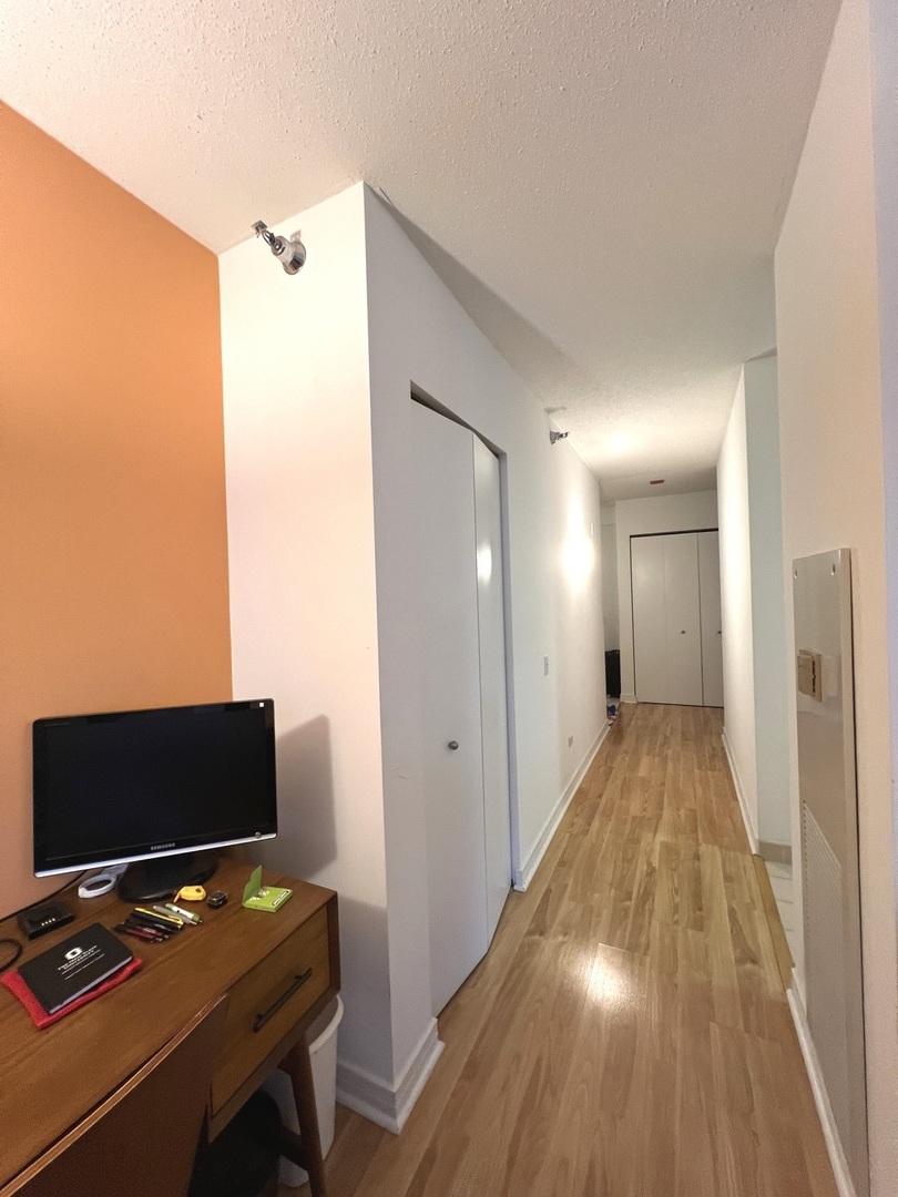 512 N Mcclurg Court 4909