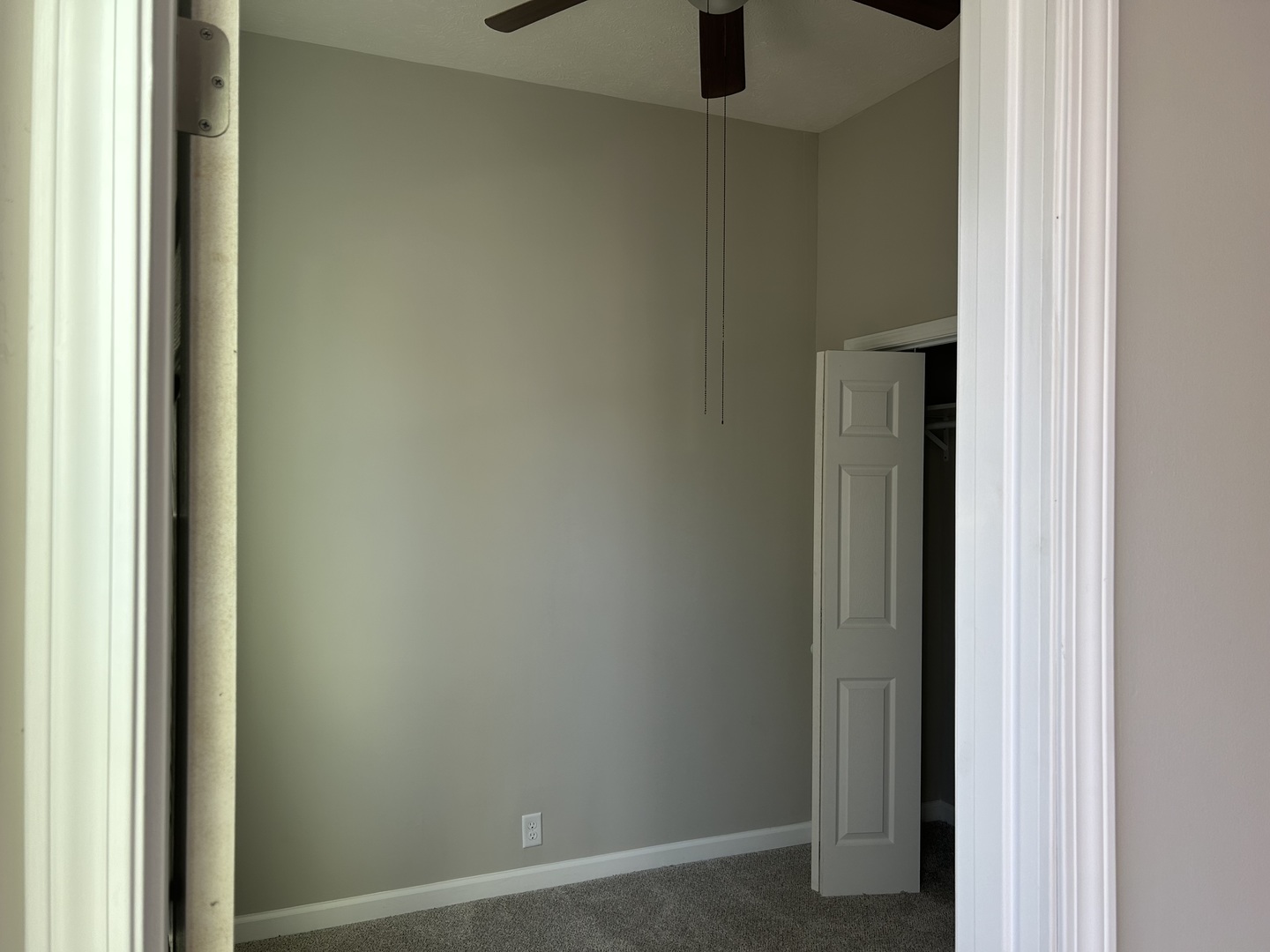 Bloomington, Illinois 61701, United States, 3 Bedrooms Bedrooms, ,2 BathroomsBathrooms,Residential,Active,244870