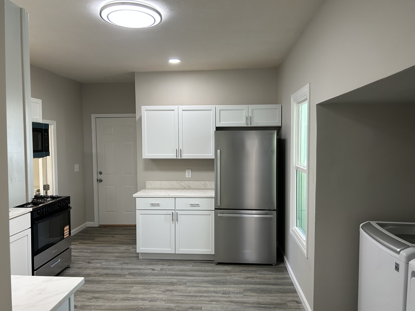 Bloomington, Illinois 61701, United States, 3 Bedrooms Bedrooms, ,2 BathroomsBathrooms,Residential,Active,244870