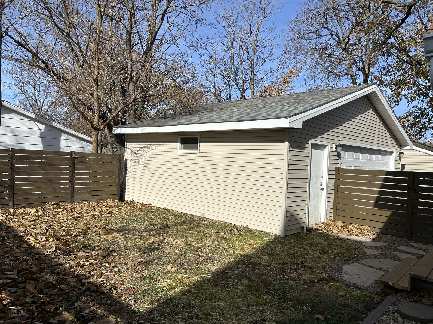 Bloomington, Illinois 61701, United States, 3 Bedrooms Bedrooms, ,2 BathroomsBathrooms,Residential,Active,244870