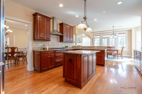 Tiny photo for 878 Writer Court, Vernon Hills, IL 60061 (MLS # 12646908)