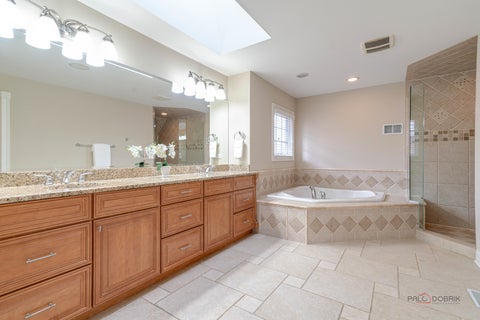 Tiny photo for 878 Writer Court, Vernon Hills, IL 60061 (MLS # 12646908)