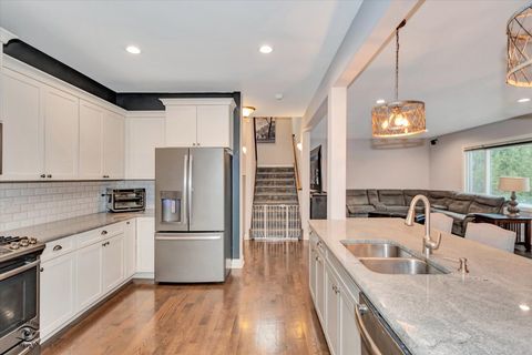 Tiny photo for 1973 Edgeview Drive, New Lenox, IL 60451 (MLS # 12634740)