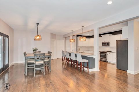 Tiny photo for 1973 Edgeview Drive, New Lenox, IL 60451 (MLS # 12634740)