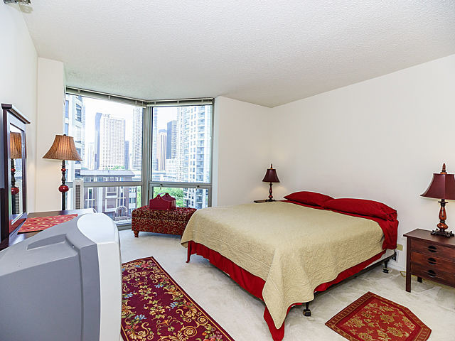 195 N HARBOR Drive 607