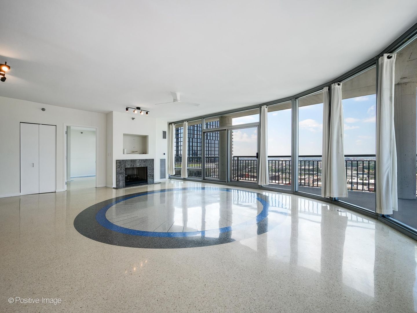 701 S Wells Street 3306