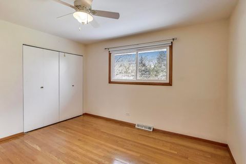Tiny photo for 910 E Aster Avenue, Palatine, IL 60074 (MLS # 12516716)