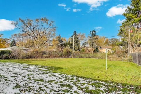 Tiny photo for 910 E Aster Avenue, Palatine, IL 60074 (MLS # 12516716)