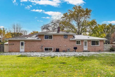 Tiny photo for 910 E Aster Avenue, Palatine, IL 60074 (MLS # 12516716)
