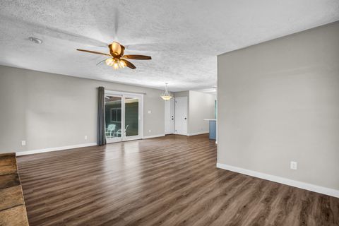 Tiny photo for 405 Priscilla Lane, Bloomington, IL 61704 (MLS # 12645356)